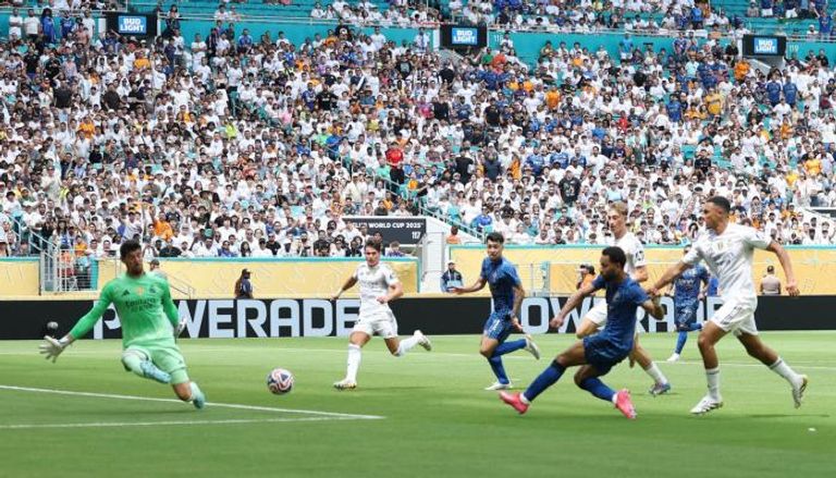 زلزال آسيوي يهز عرش أوروبا.. الهلال يوقف المد الملكي!