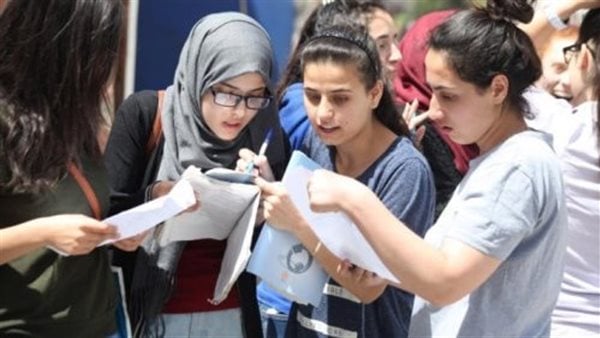 امتحان الإنجليزي يبعث الطمأنينة في نفوس طلاب الثانوية العامة