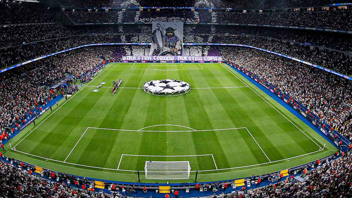 "الجماهير تملأ قلب مدريد"