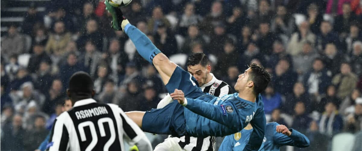 "كريستيانو رونالدو مسيرة مذهلة وإنجازات خالدة في الملاعب"