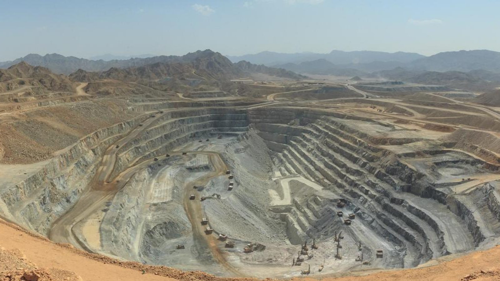 "اتفاقيات التنقيب عن الذهب في مصر"