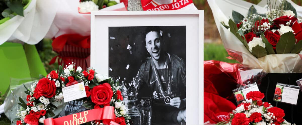 "ليفربول يبدأ الموسم بتحية وفاء للراحل جوتا"