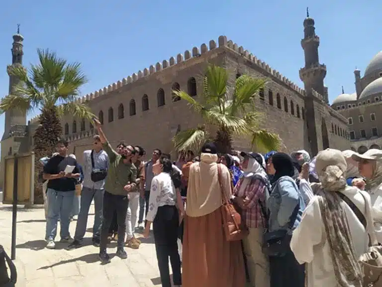"جولة مؤسسة زاهي حواس داخل قلعة صلاح الدين"
