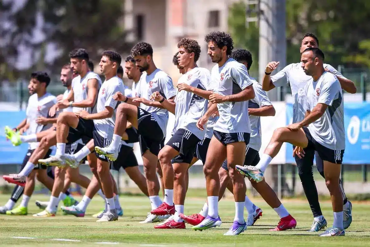 "الأهلي يبدأ ودياته بمواجهة الملعب التونسي الليلة"