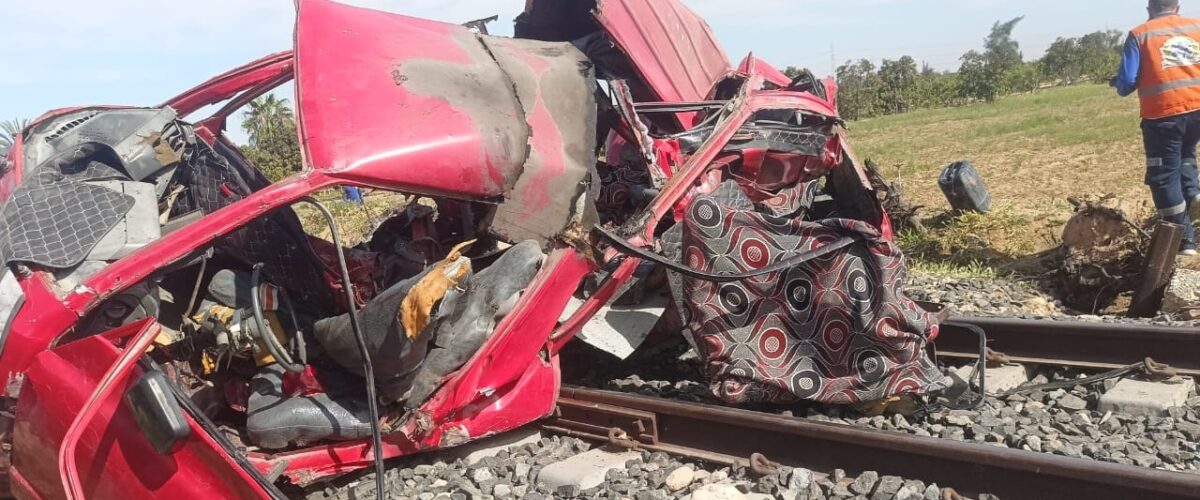 حادث مفجع حصل في جلبانة.. القطر خبط ميكروباص وعدد الضحايا كبير والمشهد كان صعب أوي