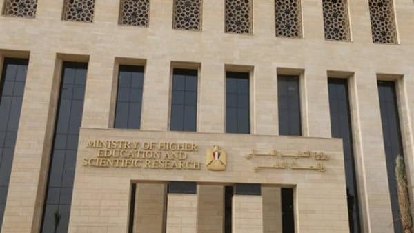 "إعانات فورية من وزارة العمل دون انتظار الإجراءات"
