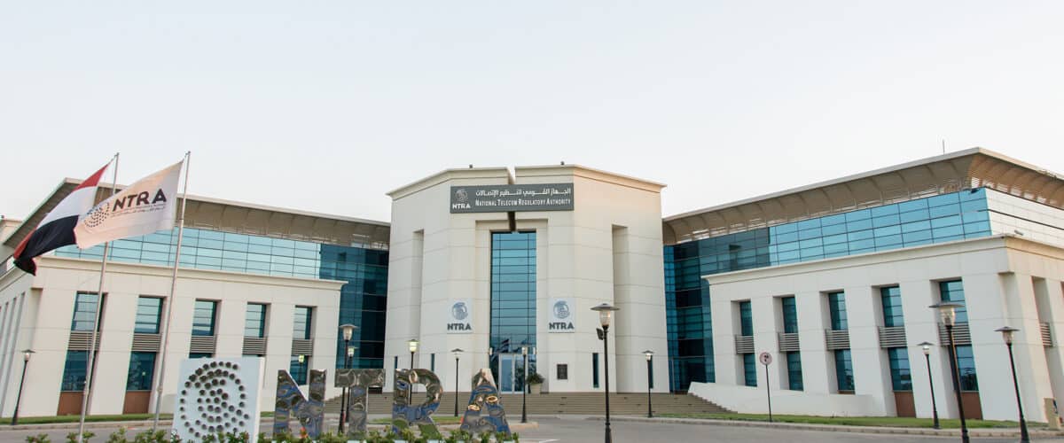 "رد سريع من جهاز تنظيم الاتصالات لتعويض المشتركين بعد عودة الخدمة"
