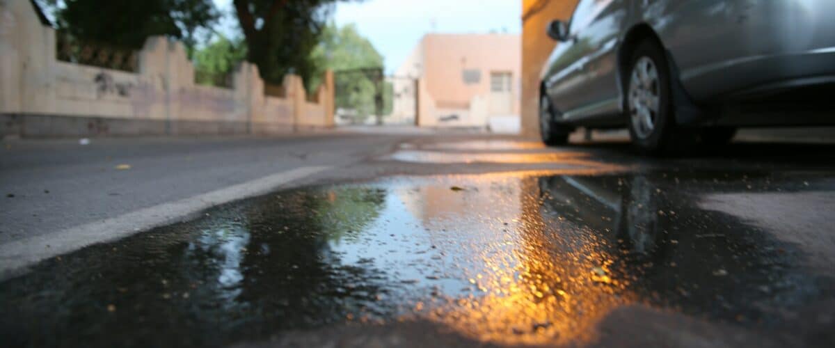 "طرق فعالة لحماية سيارتك من بقع الأسفلت في الصيف"