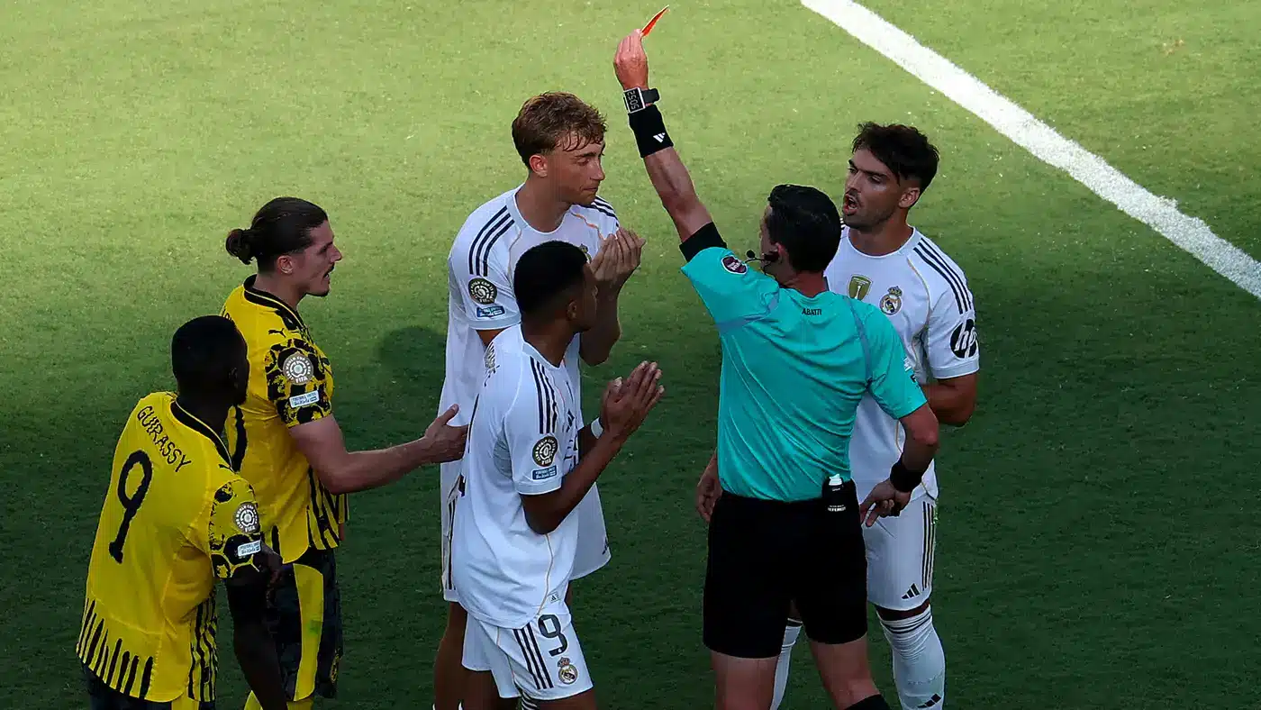 "هويسن يعتذر لجماهير ريال مدريد"