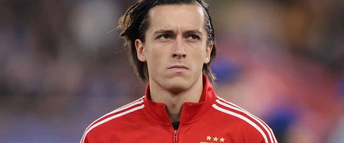 اهتمام ملكي بكاريراس بعد انتهاء مشوار بنفيكا في كأس العالم للأندية