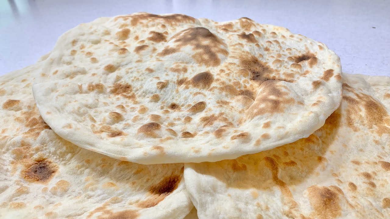 عيش التنور طلع أسهل مما تتخيلي! خبز طري وساخن على النار بس وبمكونات قليلة