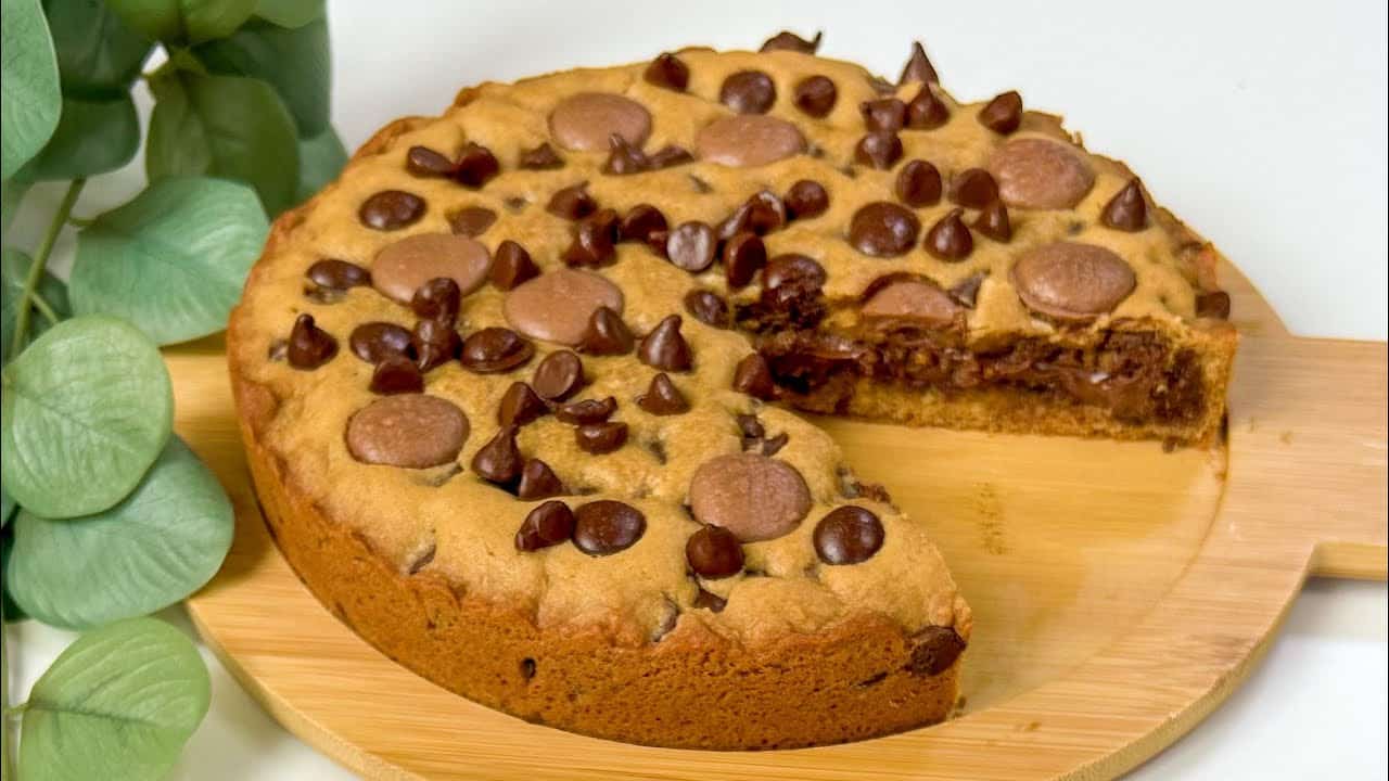 كيكة كوكيز لذيذة وسهلة التحضير – من أسهل وصفات الحلويات اللي ممكن تعمليها في البيت