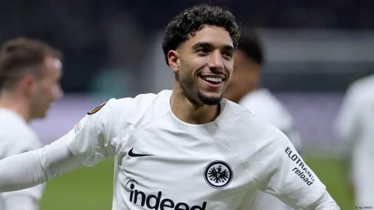 "عمر مرموش أفضل لاعب في فرانكفورت بشهادة المدرب"