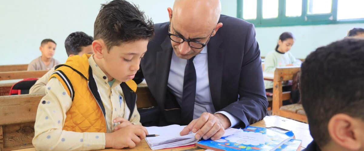 "عبداللطيف: لن نصمت أمام أزمة الكثافة المدرسية وسنعمل بما نملك"