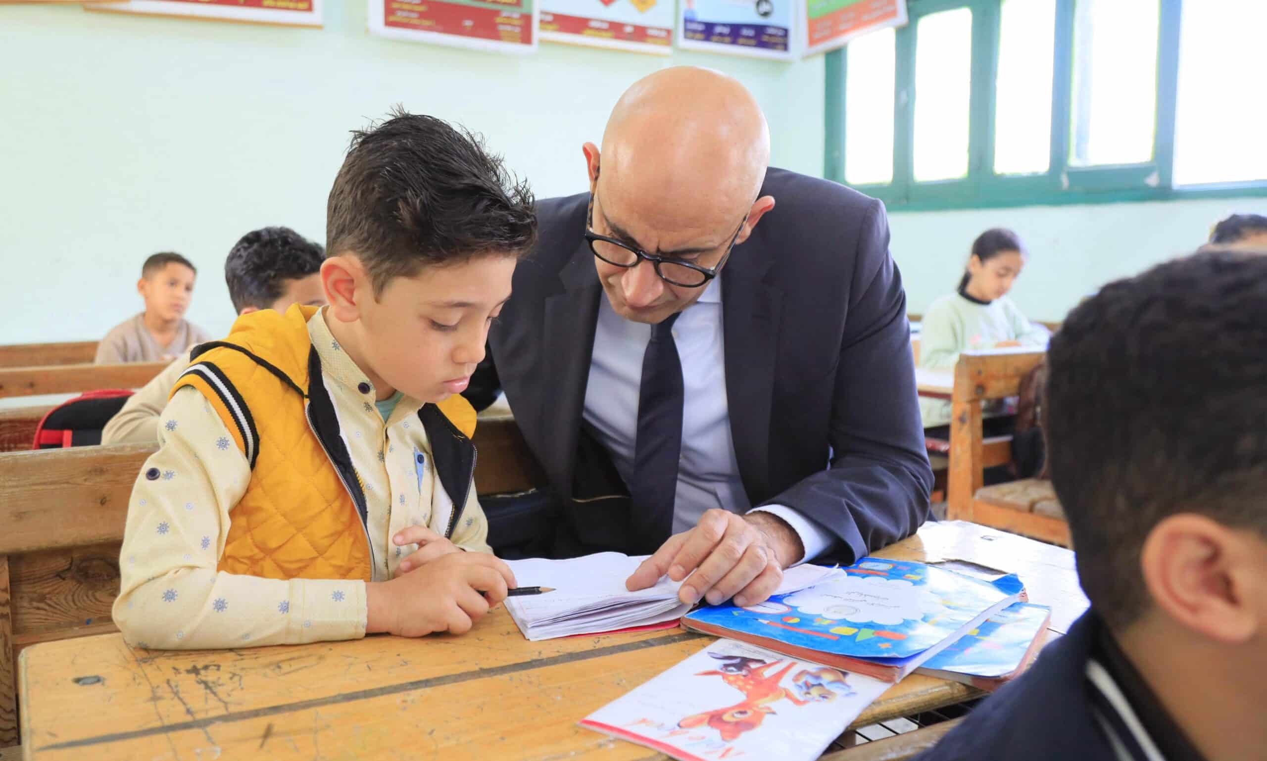 "عبداللطيف: لن نصمت أمام أزمة الكثافة المدرسية وسنعمل بما نملك"