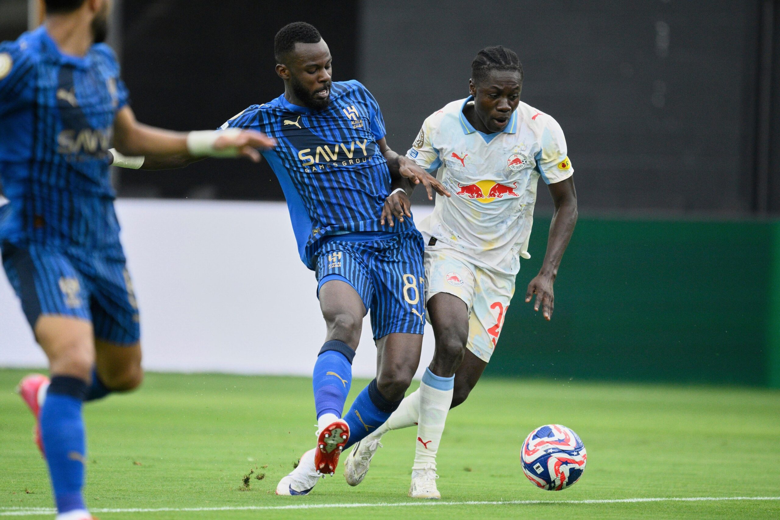 "قنوات MBC وDAZN تنقلان مواجهة الهلال وفلومينينسي"